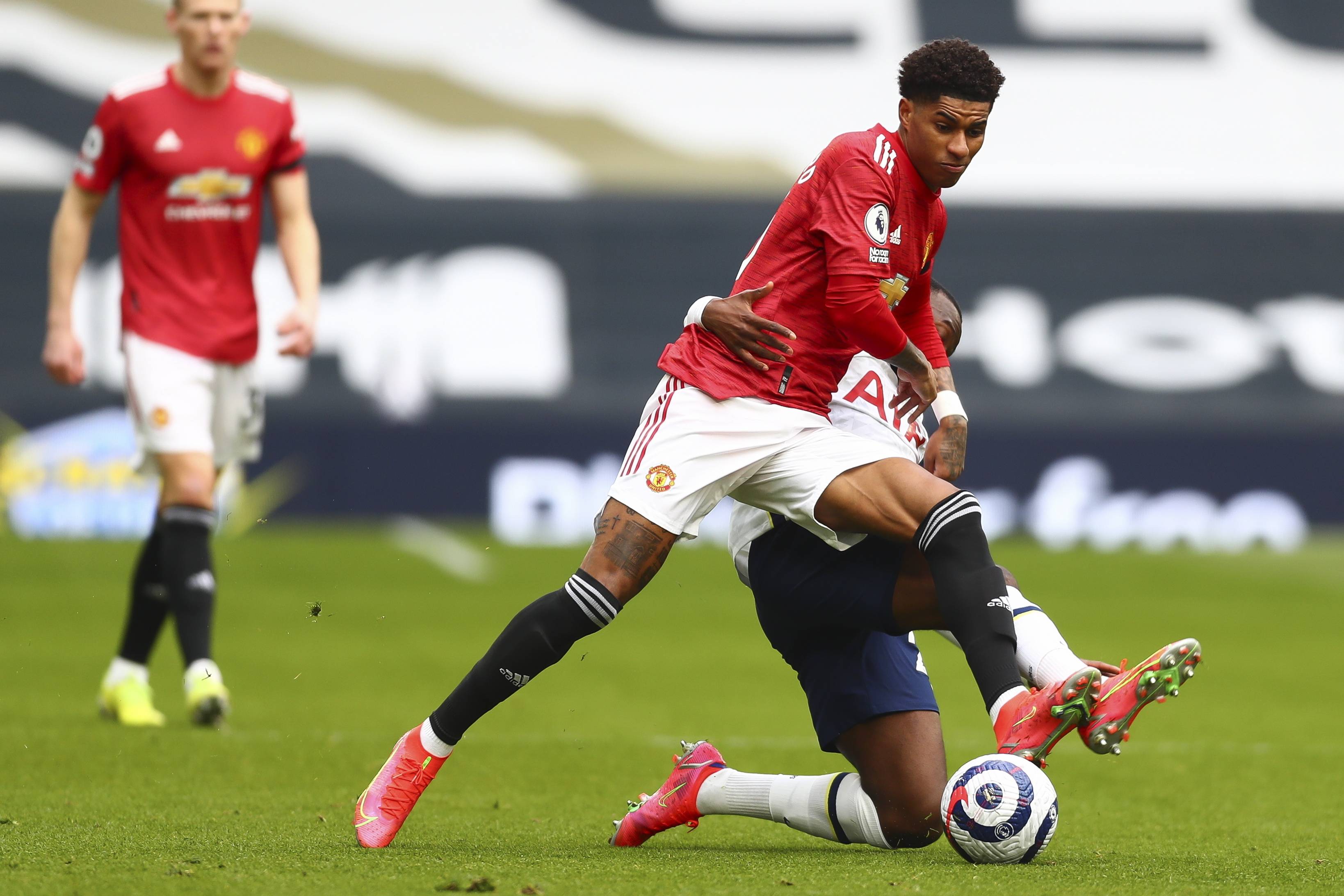 光添彩的潜 光添彩的潜